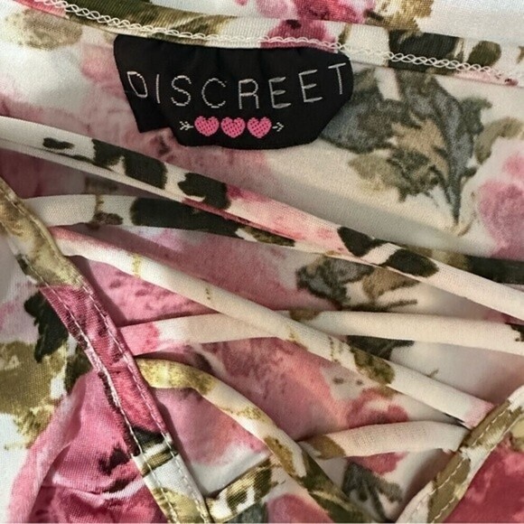 Discreet Floral‎ Print Multicolored Short Sleeve  Open Shoulder Size XL Top - Picture 11 of 16